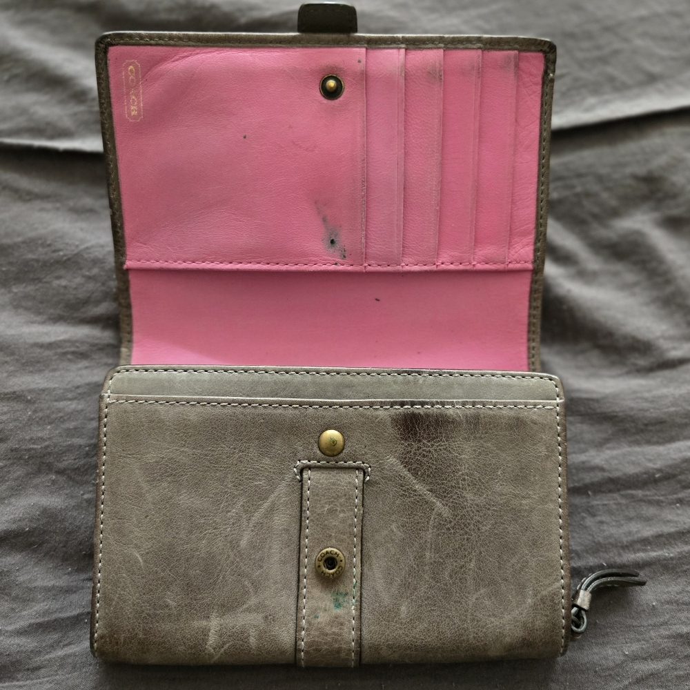 Vintage Coach Gray Leather Buckle Snap Folding Wallet - Picture 3 of 5